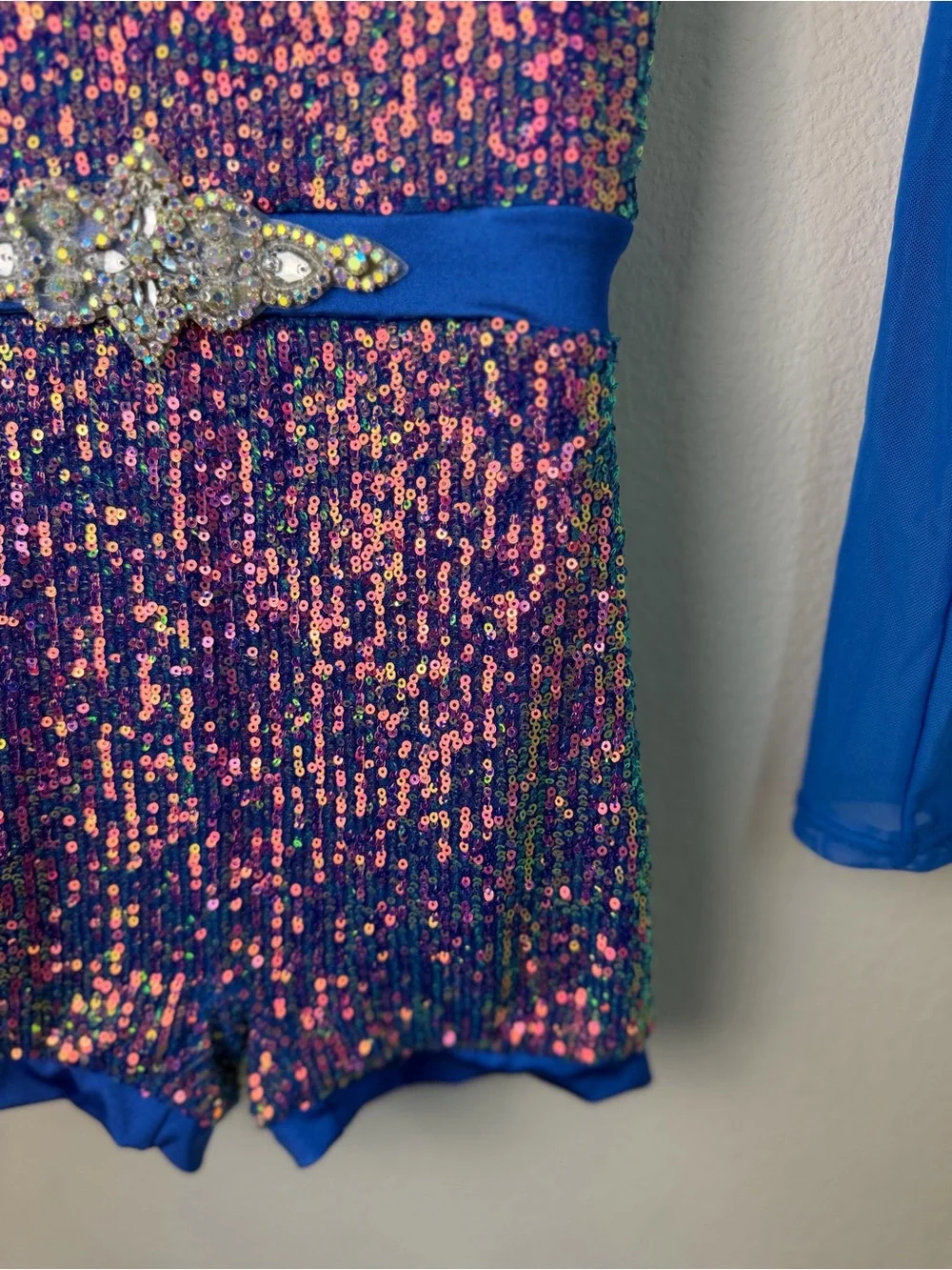 Weissman sparkling blue